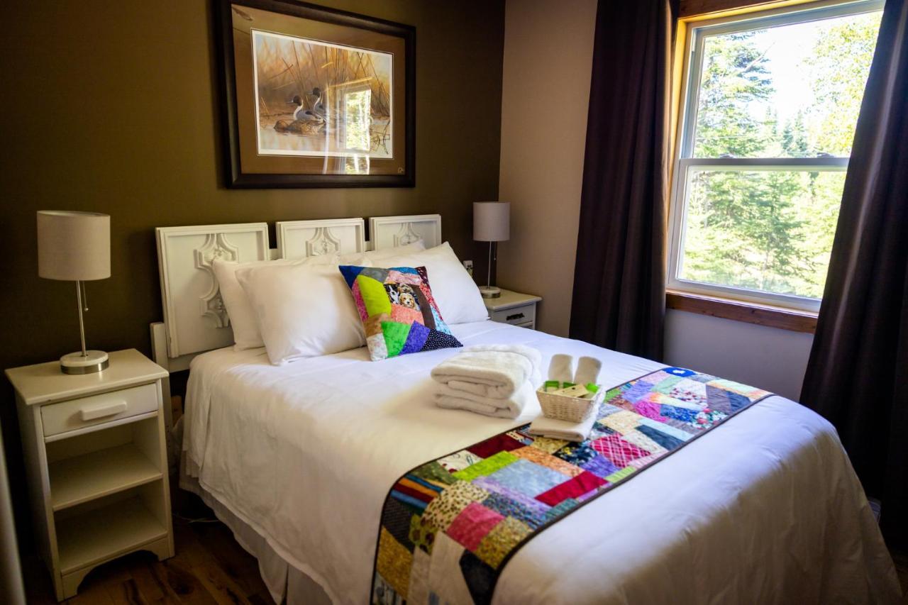 Upper Humber Settlement Bed and Breakfast Cormack Exteriör bild